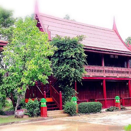 Jaroenrat Resort Samut Songkhram Ngoại thất bức ảnh