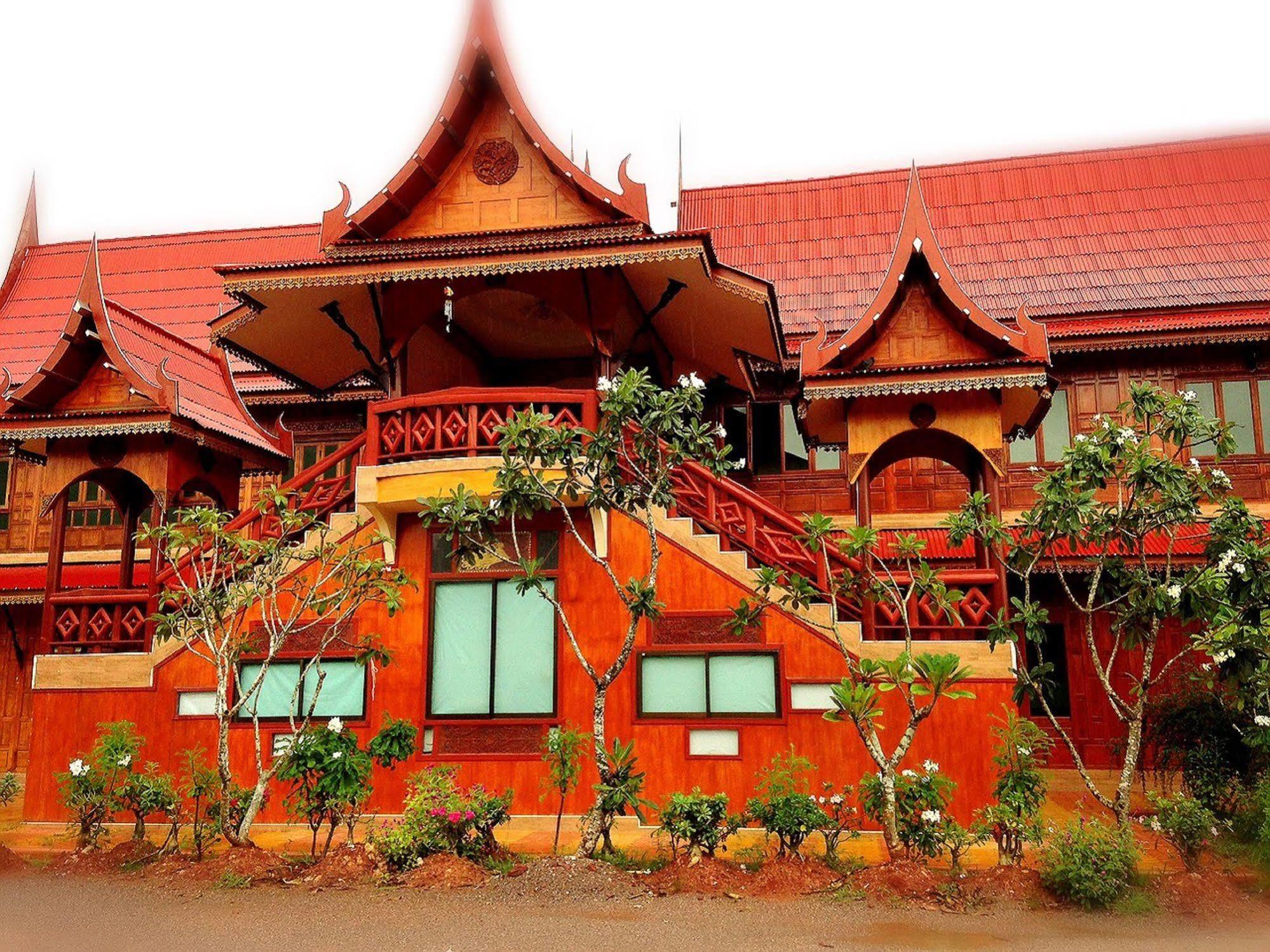 Jaroenrat Resort Samut Songkhram Ngoại thất bức ảnh
