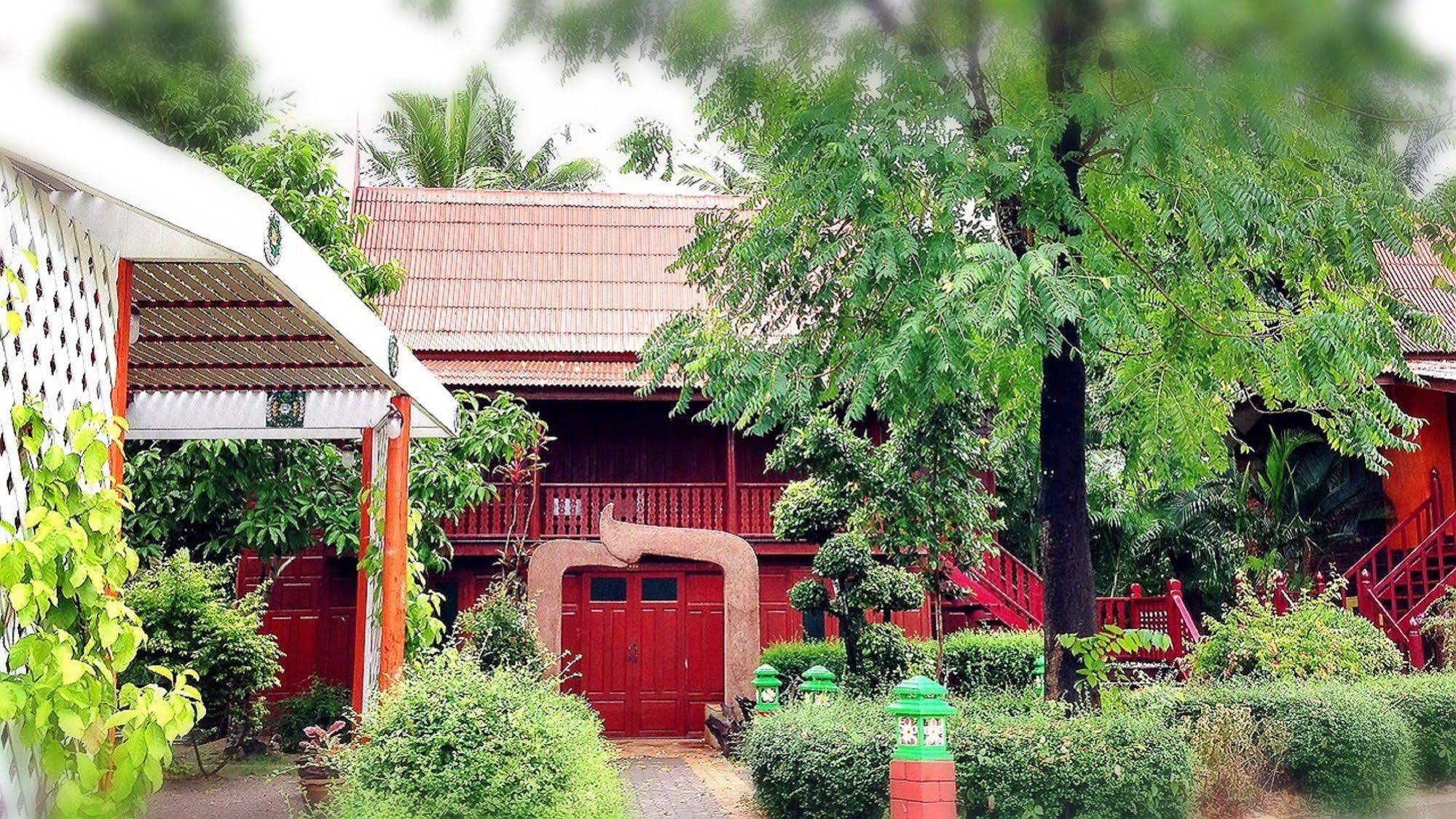 Jaroenrat Resort Samut Songkhram Ngoại thất bức ảnh