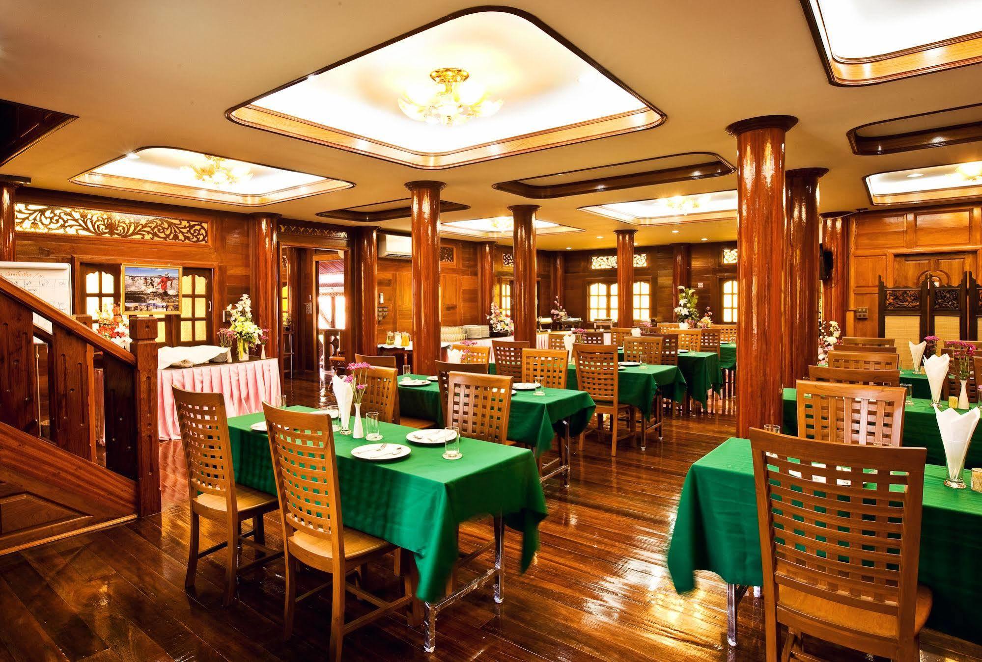Jaroenrat Resort Samut Songkhram Ngoại thất bức ảnh