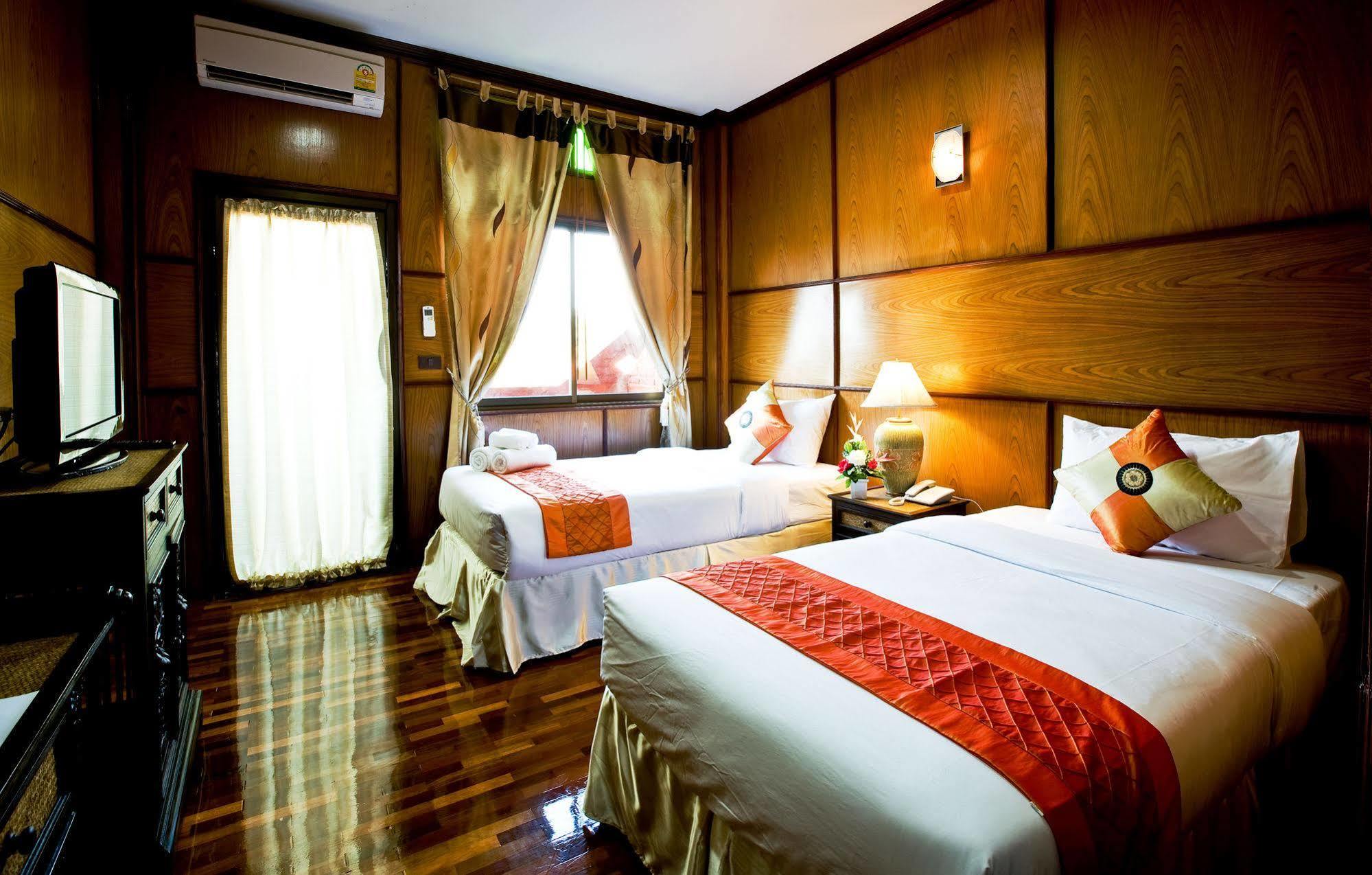 Jaroenrat Resort Samut Songkhram Ngoại thất bức ảnh